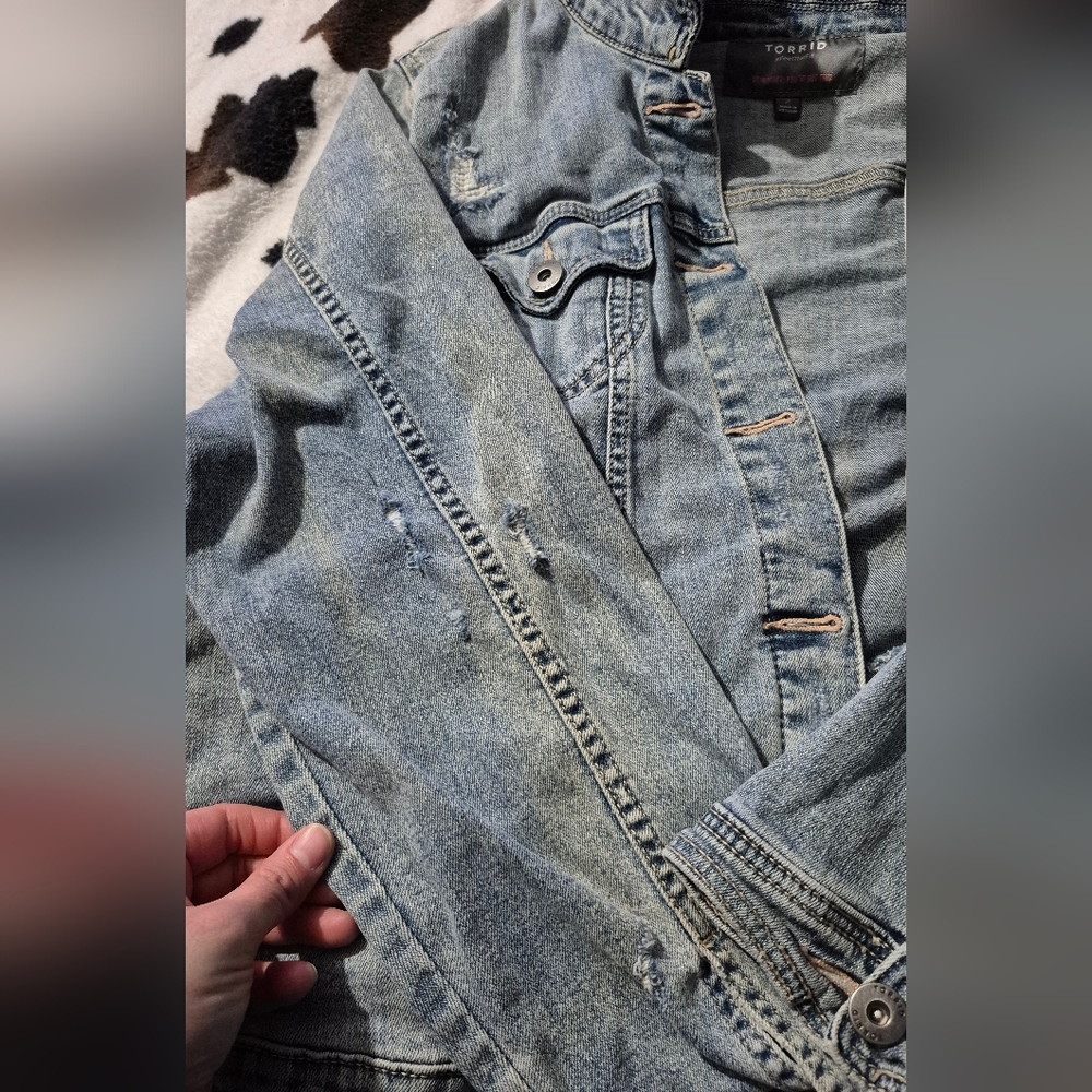 Torrid Denim Jacket - Size 2 - Picture 3 of 9